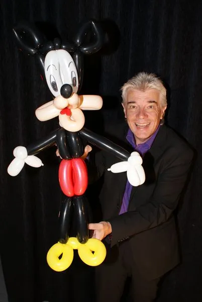Sculpture ballon Mickey